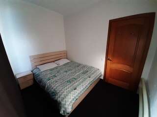 Хостелы September Hostel Алматы Семейный двухместный номер с 1 кроватью-3